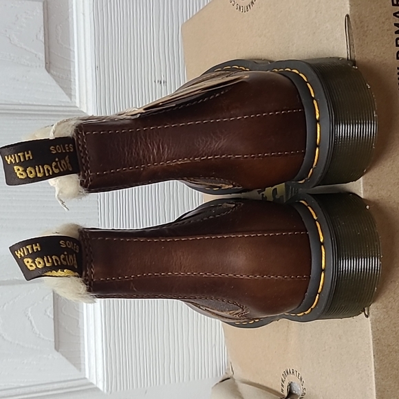 Dr. Martens Shoes Dr Martens 2976 Leonore Butterscotch Fur Lined